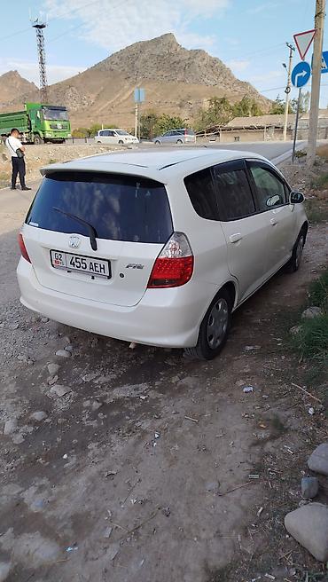Honda: Honda Fit: 2002 г., 1.3 л, Вариатор, Бензин, Хэтчбэк — 2