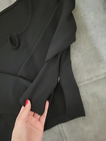 mango canta: Qara rəngli qadın bluzası - Model: Crop kəsimli, ideal uzunluqda - — 3