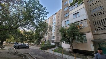долгосрочная аренда квартир бишкек собственник: 1 комната, 33 м², 105 серия, 1 этаж, Старый ремонт