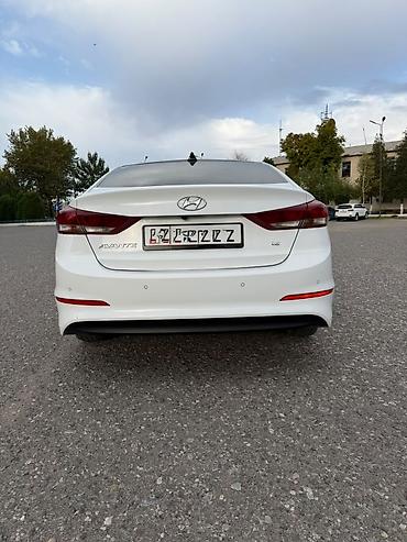 Hyundai: Hyundai Avante: 2017 г., Седан — 3