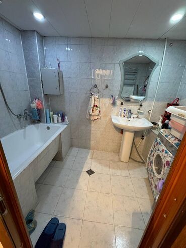 Köhnə tikili: Bakı, 2 otaqlı, Köhnə tikili, m. Əhmədli, 60 kv. m — 12