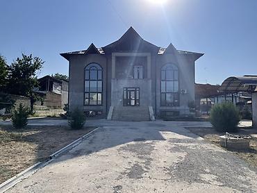 Долгосрочная аренда домов: 750 м², 12 комнат, Ак-Тилек мкр — 1