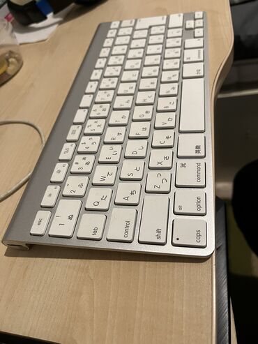 Kompüter və noutbuk aksesuarları: Apple klaviatura.cox az islenilib ela veziyetdedir.Whatsappa yazin