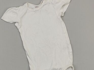 białe spodenki z dziurami: Body, H&M, 12-18 m, 
stan - Zadowalający