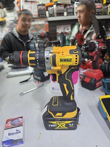 Аккумуляторная ударная дрель-шуруповерт DeWALT XR - Бесщеточный