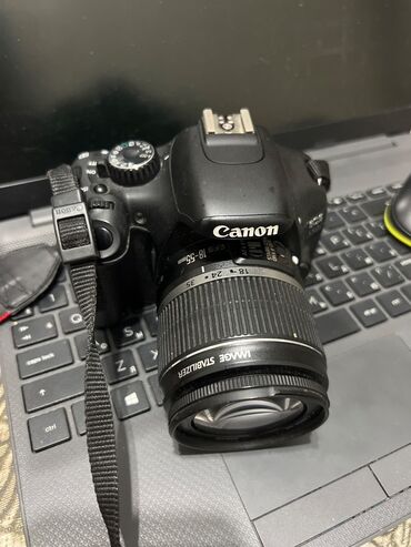 Fotokameralar: Canon 550D təcili satılır