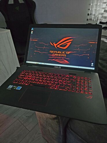 ASUS: Intel Core i7, 17.3 " — 2