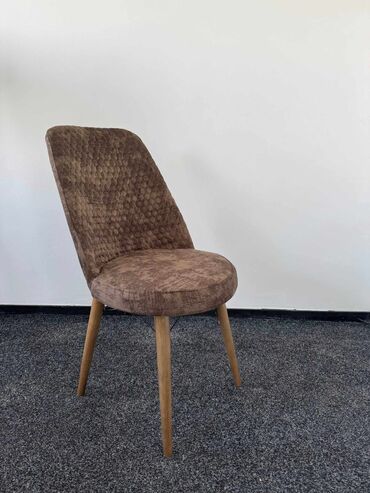 Stolice: 06. stolica
50e komad — 8