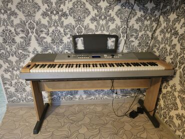синтезатор профессиональный купить: Электронная фортепиано Yamaha с 88 клавишей, обеспечивающий широкие