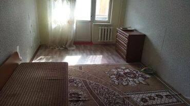 105 серия 3 комнатная: 1 комната, 33 м², 104 серия, 3 этаж, Старый ремонт