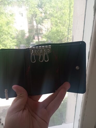 женский кошелек с двумя молниями: Кошелек с ключами. не знаю что еще говорить. цену предлогайте сами
