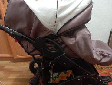 коляска hot mom 2 в 1: Коляска, цвет - Коричневый, Б/у