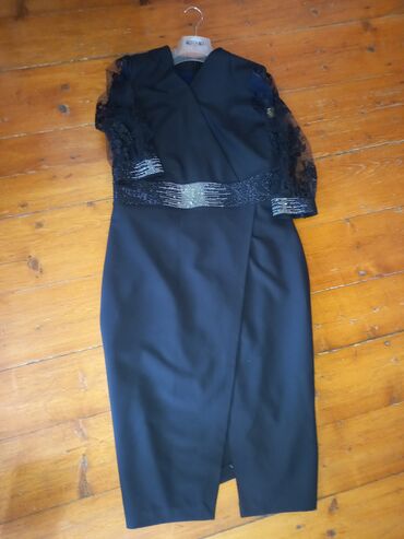 Digər qadın geyimləri: 44raz.dəst 46 48 raz.gedir 2 dəfə geyilib 25 man. o biriləri fərqli — 13