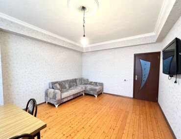 Uzunmüddətli kirayə mənzillər: Əmlak Xırdalanda mərkəzdə yerləşir notariat ofisinin yanındakı — 4