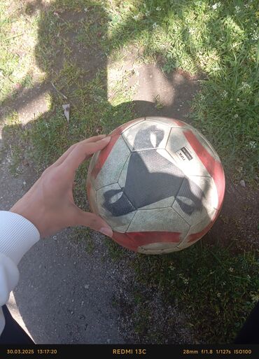 Перчатки: Adidas Tiro Pro futbol topu, futbol həvəskarları və peşəkarlar üçün