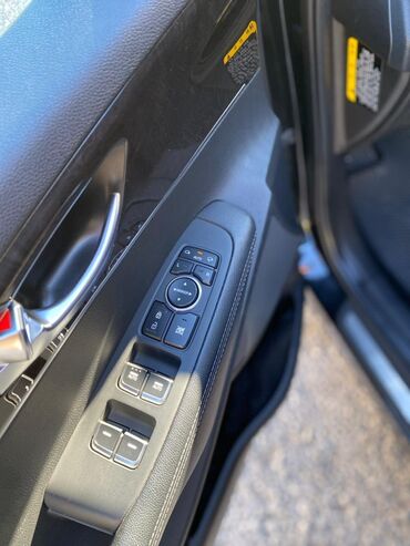 Kia: Kia Sorento: 2 l | 2017 il Krossover — 12