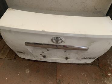 машинна: Крышка багажника Toyota Б/у, Оригинал