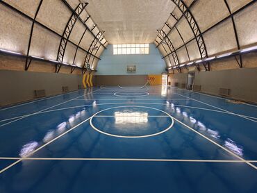 Напольные работы: Шлифовка пола, Монтаж напольных плинтусов, Стяжка пола | Наливные полы Больше 6 лет опыта — 12