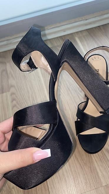 Basanoşka və səndəllər: Qadın yüksək dabanlı platforma sandal - Rəng: qara - Model: qalın — 2