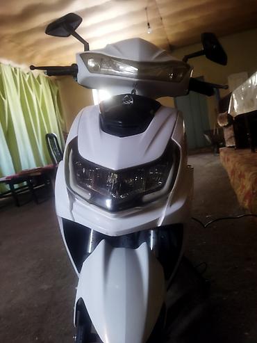 bakida muravey satışı: Ağ rəngli şəhər skuter/moped Elektrik. Şəkillərdə gördüyünüz — 3