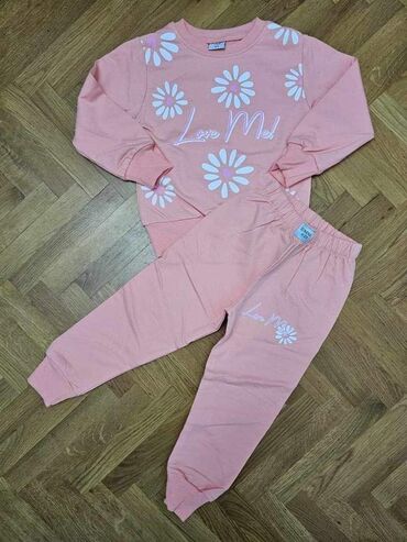 Ostale dečije stvari: Prelepe trenerke za devojčice NOVO 2700 Do 10 idu Pitati za dostupne — 12