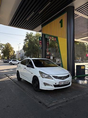 Продажа авто: Hyundai Solaris: 2015 г., 1.4 л, Механика, Бензин, Седан — 2