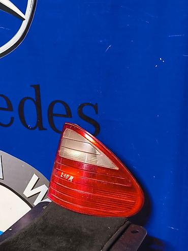задние стопы 210: Задний правый стоп-сигнал Mercedes-Benz 1998 г., Б/у, Оригинал, Япония — 1