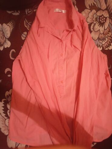 Dəstlər, kostyumlar: Qadın geyim dəsti – ayrı-ayrı hissələr şəklində 1) Ağ qısa uzunluqda — 8