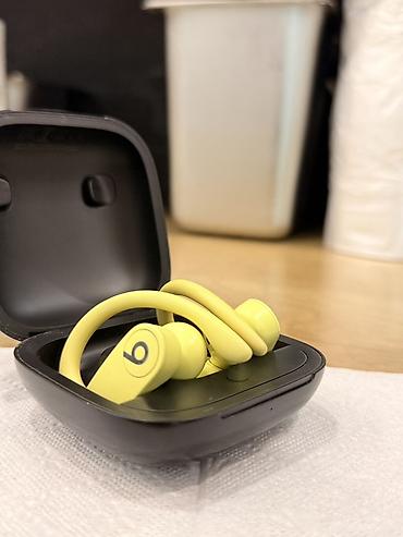 чон арыке: Beats Powerbeats Pro, беспроводные спортивные наушники с дужками. Цвет — 2