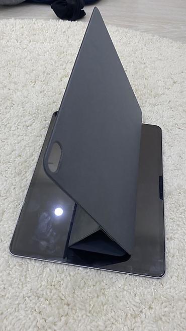 Планшеты: Продаю оригинальный чехол на IPad Air 13. В отличном состоянии, почти — 2