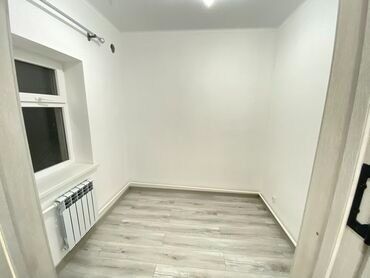 аренда футбольная поля: 35 кв. м, 2 бөлмө, Жертөлө, ороо, Забор, тосулган