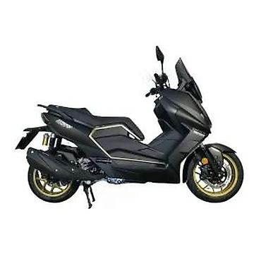Ostali motocikli i skuteri: Sportski skuter 300 cm³ – moderni maxi dizajn - Agregat — 16