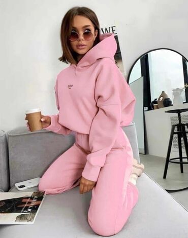 Gornji i donji deo: Komplet trenerka: 3500dinara 
Ful termo — 7