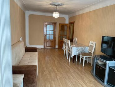 Binalar: Yasamal r. Insaatcilar metrosuna yaxin 3 otagli ev kiraye verilir — 12