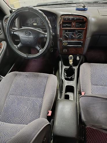 Toyota: Toyota Avensis: 1998 г., 1.8 л, Механика, Бензин, Хэтчбэк — 4