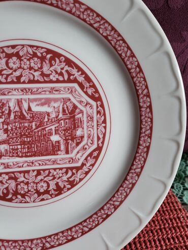 Kuhinjski setovi: Tanjiri novi veci Heinrick porcelan Zapadna Nemacka 70te. Komada 5 — 8