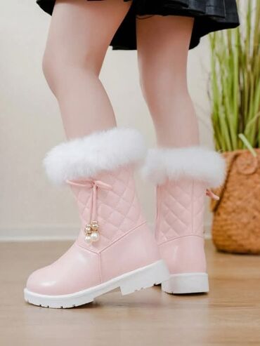 Čizme: Cena:2500din Dostupni brojevi:38 Poručuje se isporuka za desetak — 4