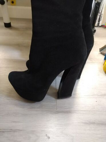 Сапоги: Сапоги деми, натуральная замша. Marco Pini оригинал. Размер 37. Высота at lalafo.kg — 8 Сапоги: Сапоги деми, натуральная замша. Marco Pini оригинал. Размер 37. Высота — 8