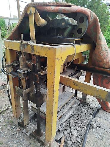 Производство пескоблоков: Срочно срочно Вибропресс для производства строительных блоков — 1