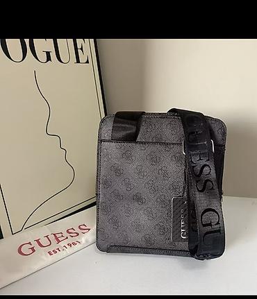 guess ranac: Сумка через плечо Guess (мужская) - Компактный формат вертикального — 2