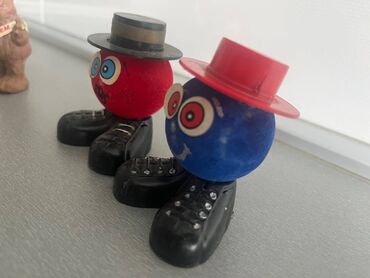 Igračke: Igracke iz 80tih Stanje kao na slikama Strumpfeta ---290din — 3