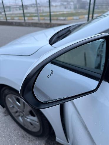 Hyundai: Hyundai Elantra: 2 l | 2019 il Sedan — 10