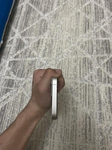 Apple iPhone: IPhone 13, Ağ, Qırıq — 7