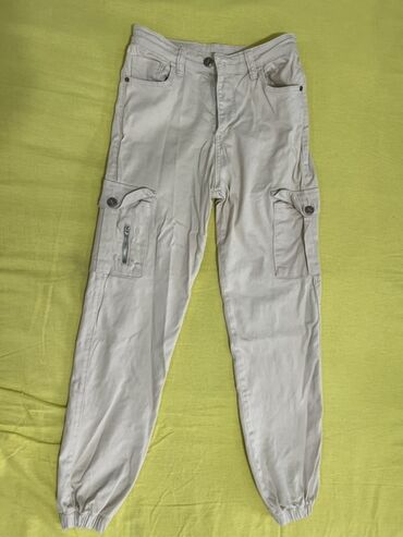 qaqa şalvarı: Bej rəngli qadin yeni gənc üslubunda kargo şalvar - Kəsim: daralıb