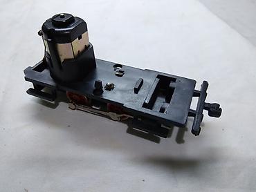 range rover igracka: Mehano lokomotiva manevarka razmera HO, nekompletna,ispravan motor — 1
