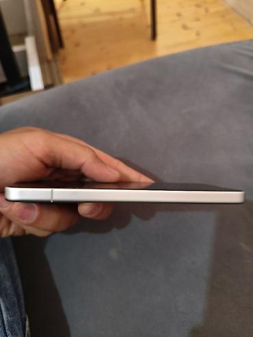 google pixel 6: Cızıq yoxdu ustada olmayıb zaryaktka əla saxlayır qutu adapter var — 5