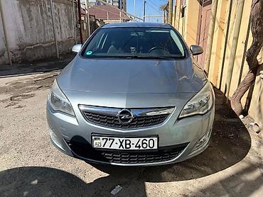 Opel: Opel Astra: 1.4 l | 2011 il 185000 km Sedan — 1