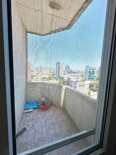 Uzunmüddətli kirayə mənzillər: Xətai metrosu, Neftçilər xəstəxanasının yanı, Həsən Salmani küçəsi — 14