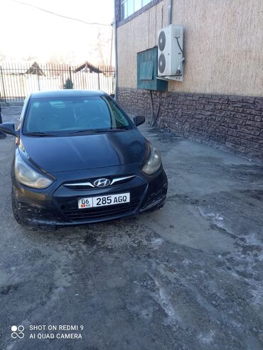 Hyundai: Hyundai Solaris: 2013 г., 1.6 л, Механика, Бензин, Седан