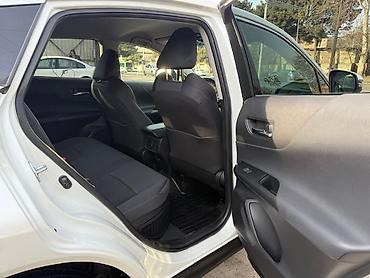 Toyota: Toyota Venza: 2022 г., 2.5 л, Вариатор, Гибрид, Кроссовер — 9